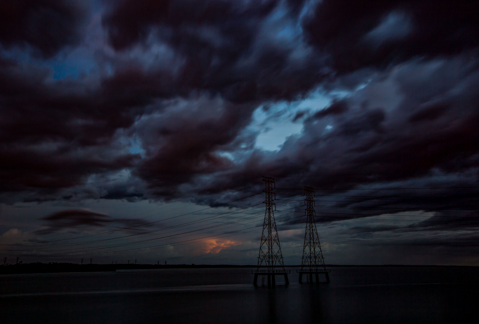 Stormclouds, seen from Channel Island Bridge