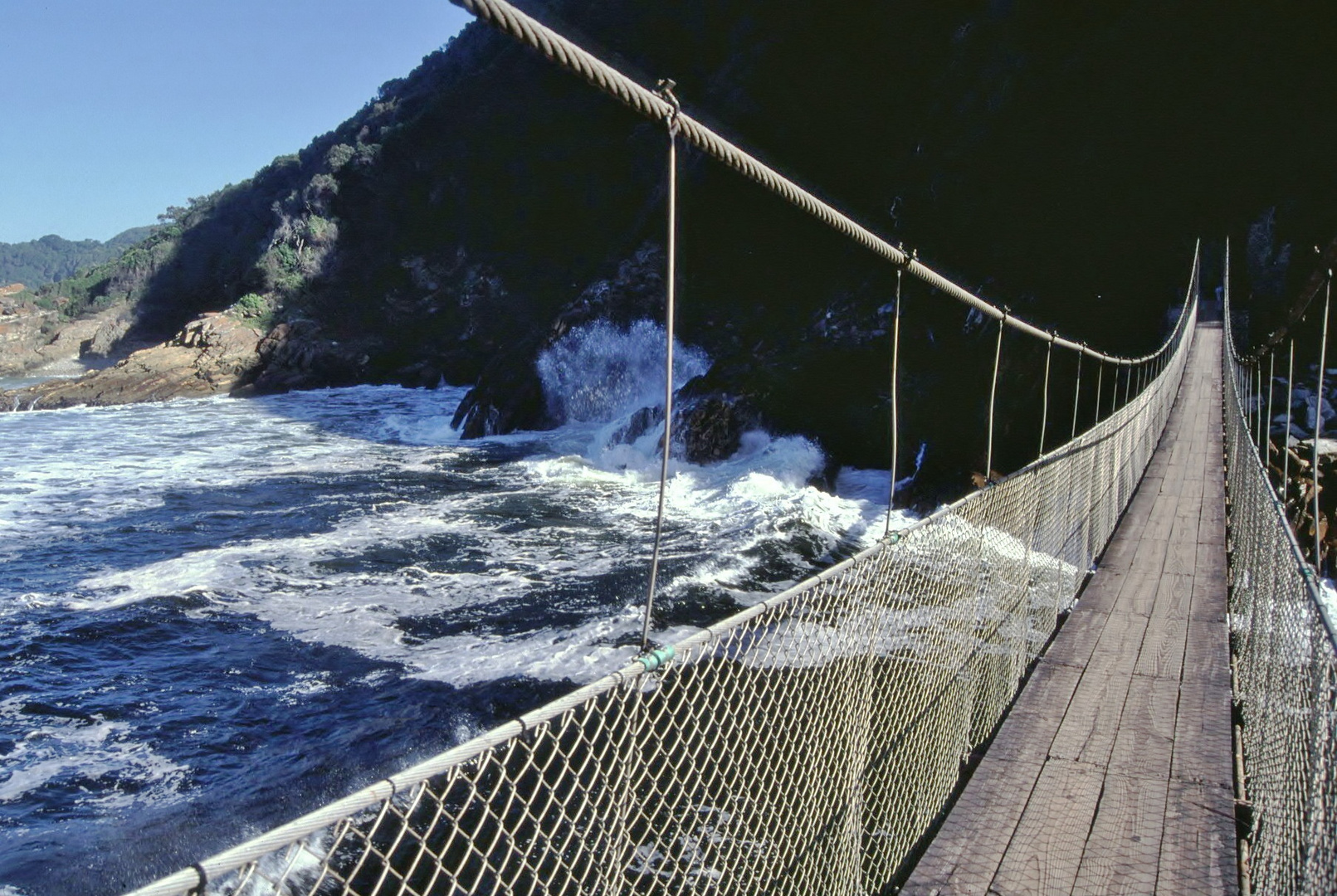 Storms_River_Bridge_07_01