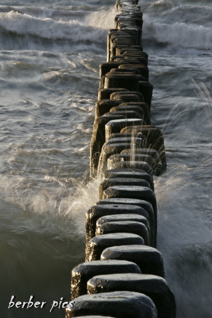 stOrmy sEa