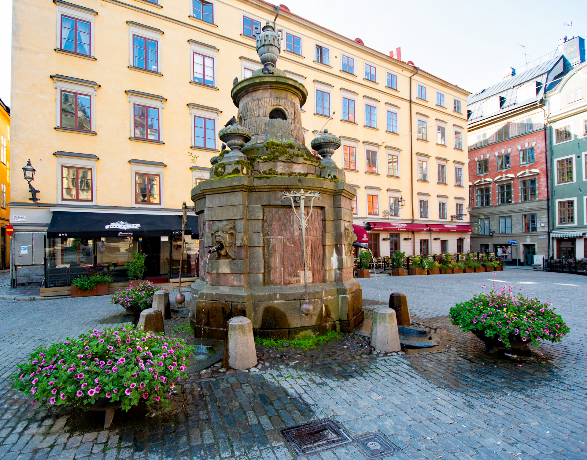 Stortorgsbrunnen am frühen Morgen ...