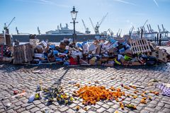 St.Pauli-Fischmarkt - Orangen+ Barrikaden