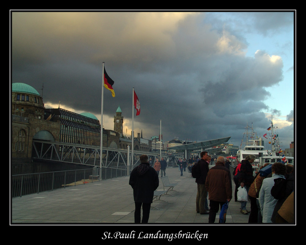 St.Pauli Landungsbrücken (mit geschenktem U)