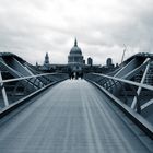 St.Pauls und Millenium-bridge