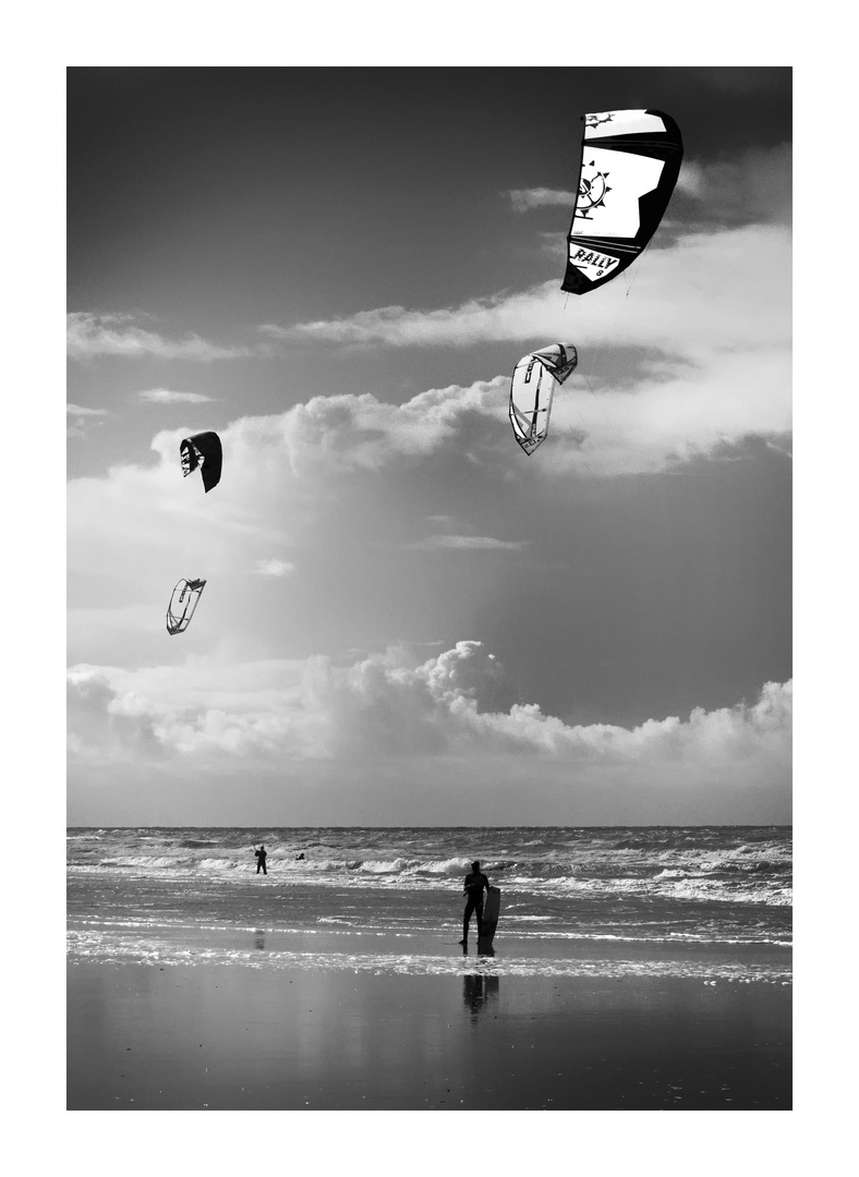 St.Peter-Ording Kitesurfer im Winter