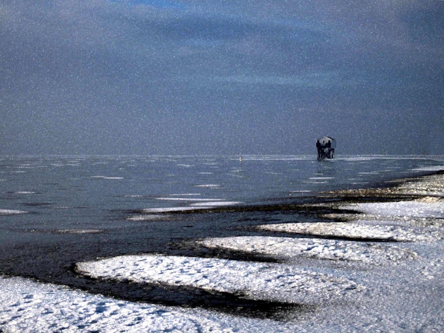 St.Peter-Ording vereist mit Schneesturm