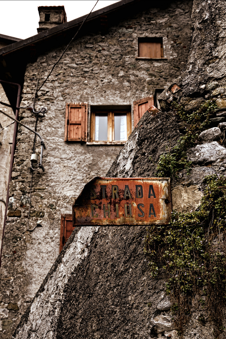 Strada Chiusa!