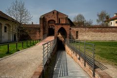 Strada Coperta del Castello di Vigevano, porte ingresso