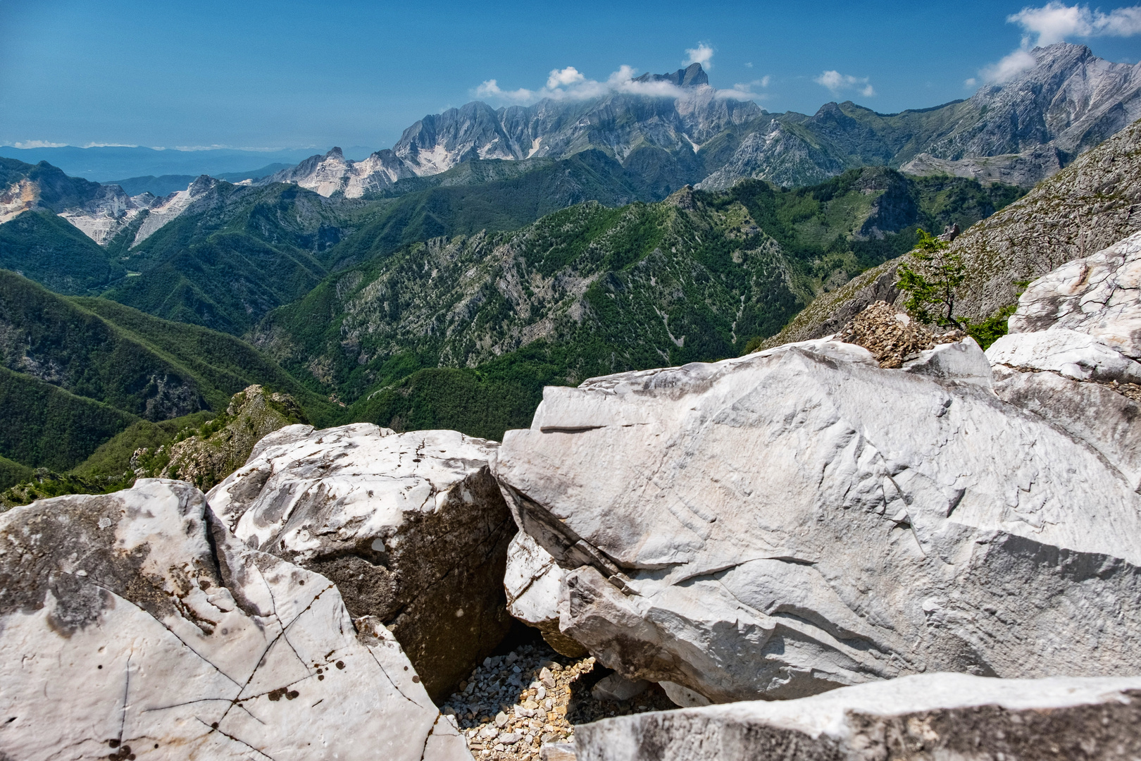 Strada provincial. Carrara