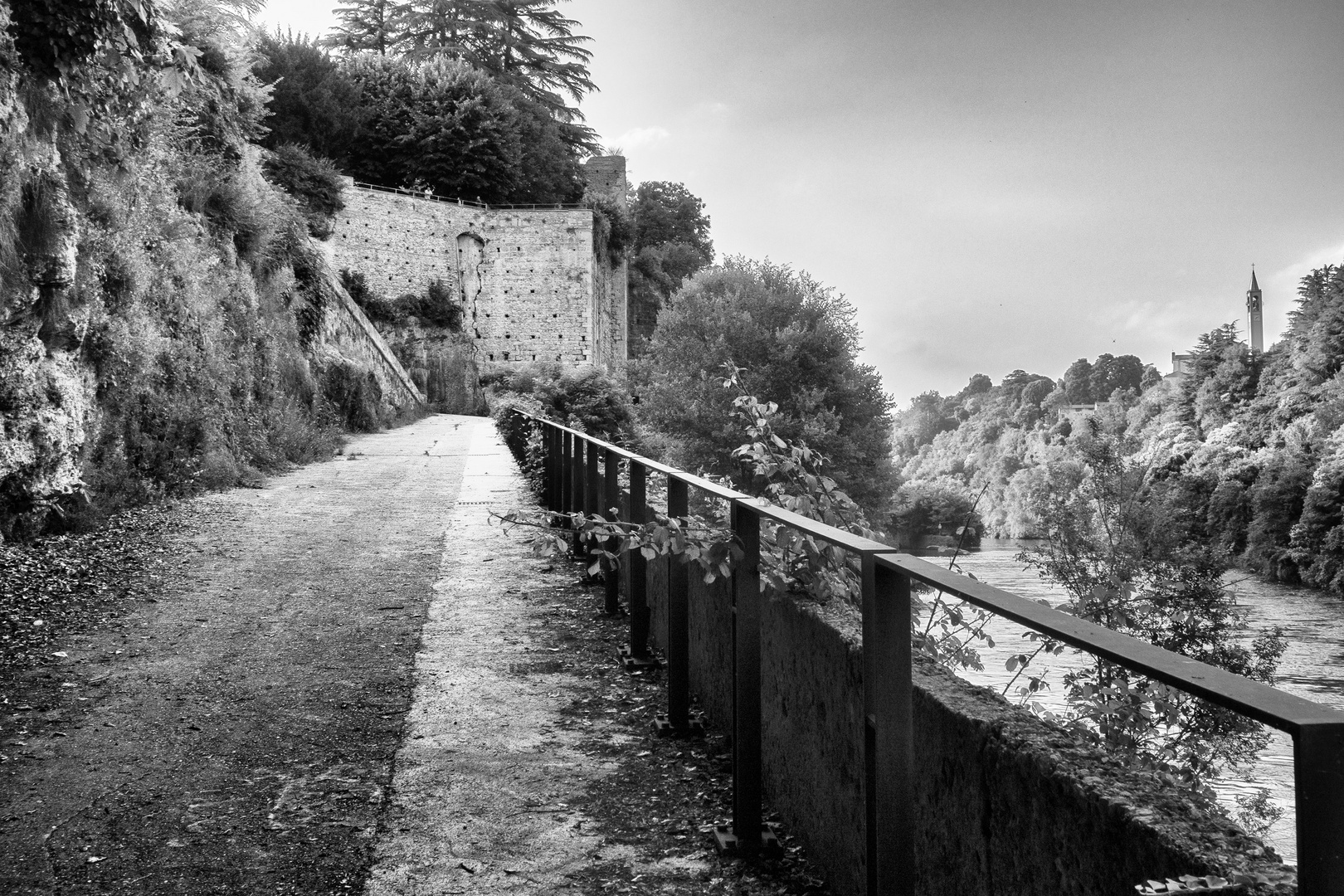 Strada verso il castello