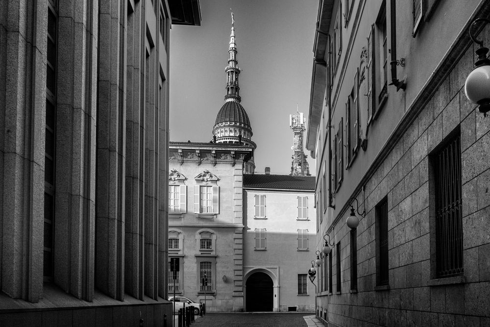 Trovare Immagini Sacre Per Strada Strada verso la basilica Foto % Immagini| architetture, vicoli e