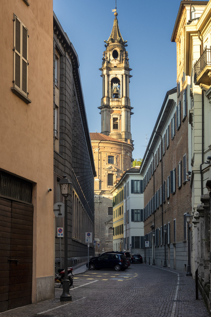 Strada verso la basilica