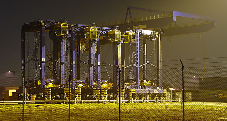 Straddle Carrier - Logport Duisburg