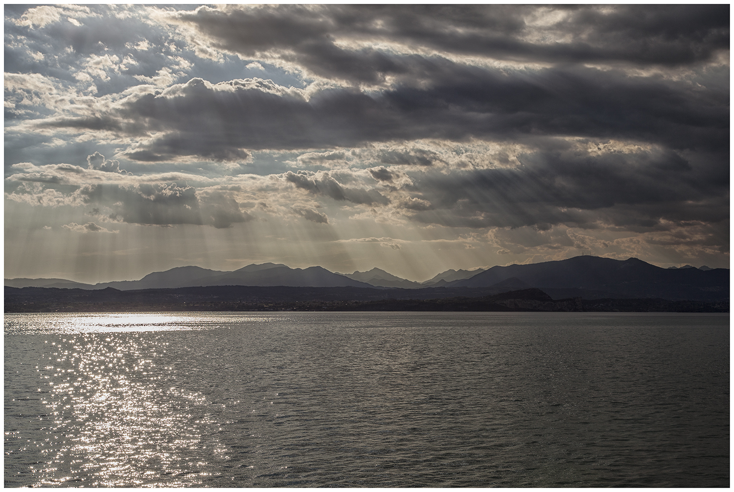 Strahlen über dem Gardasee