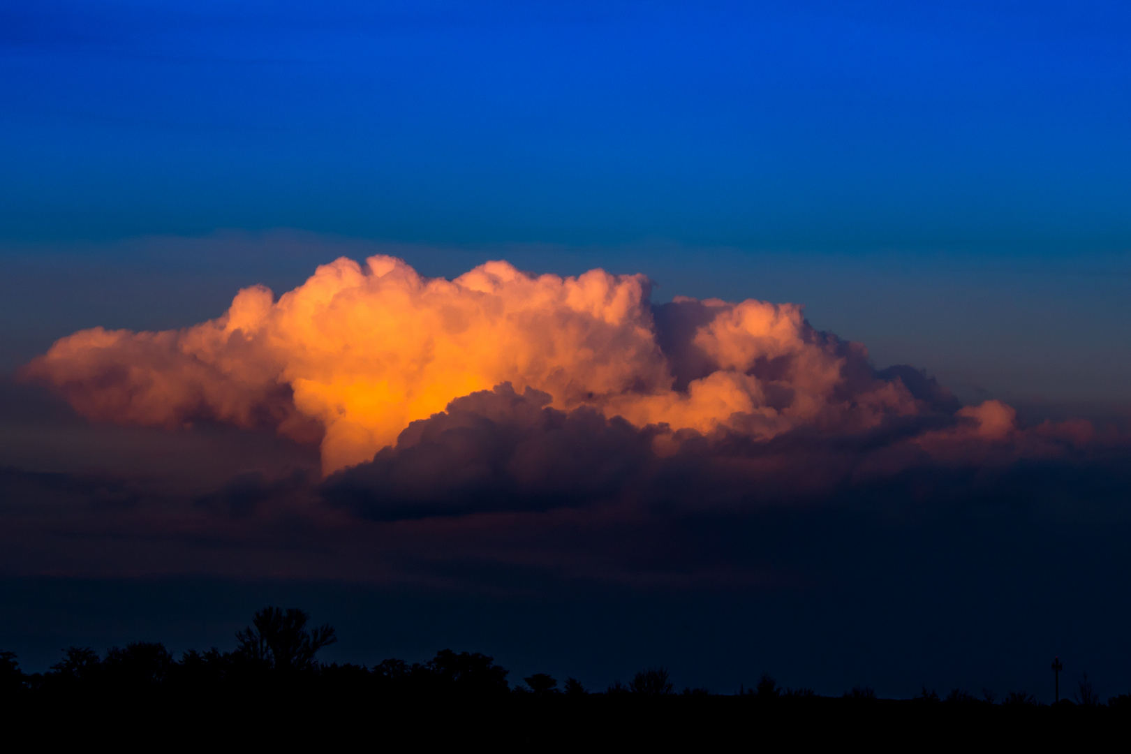 Strahlende Wolke