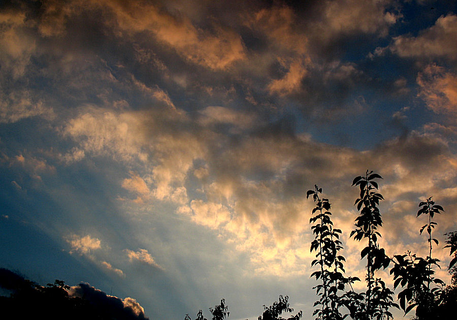 Strahlender Abendhimmel