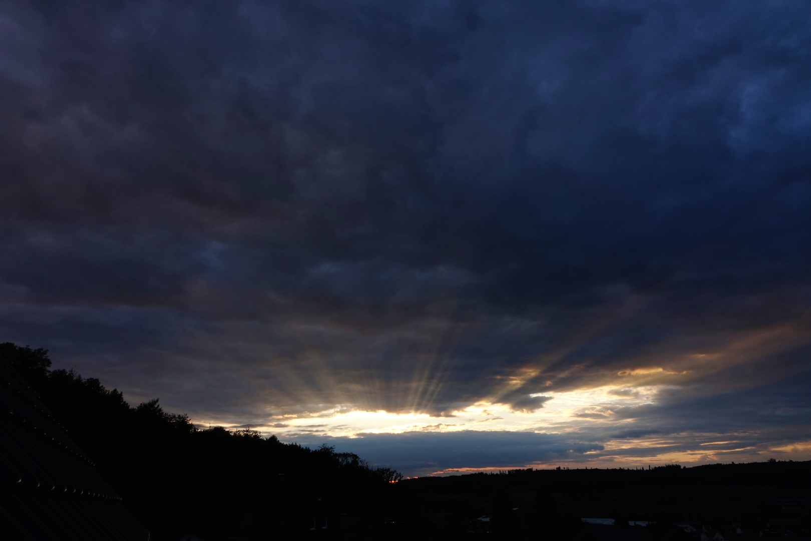 Strahlender Sonnenuntergang