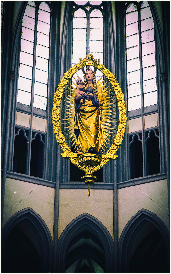 Strahlenkranz-Madonna im Altenberber Dom