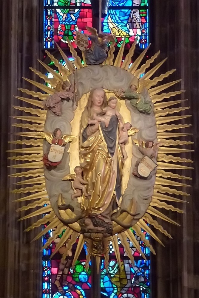 Strahlenkranzmadonna im Dom zu Aachen