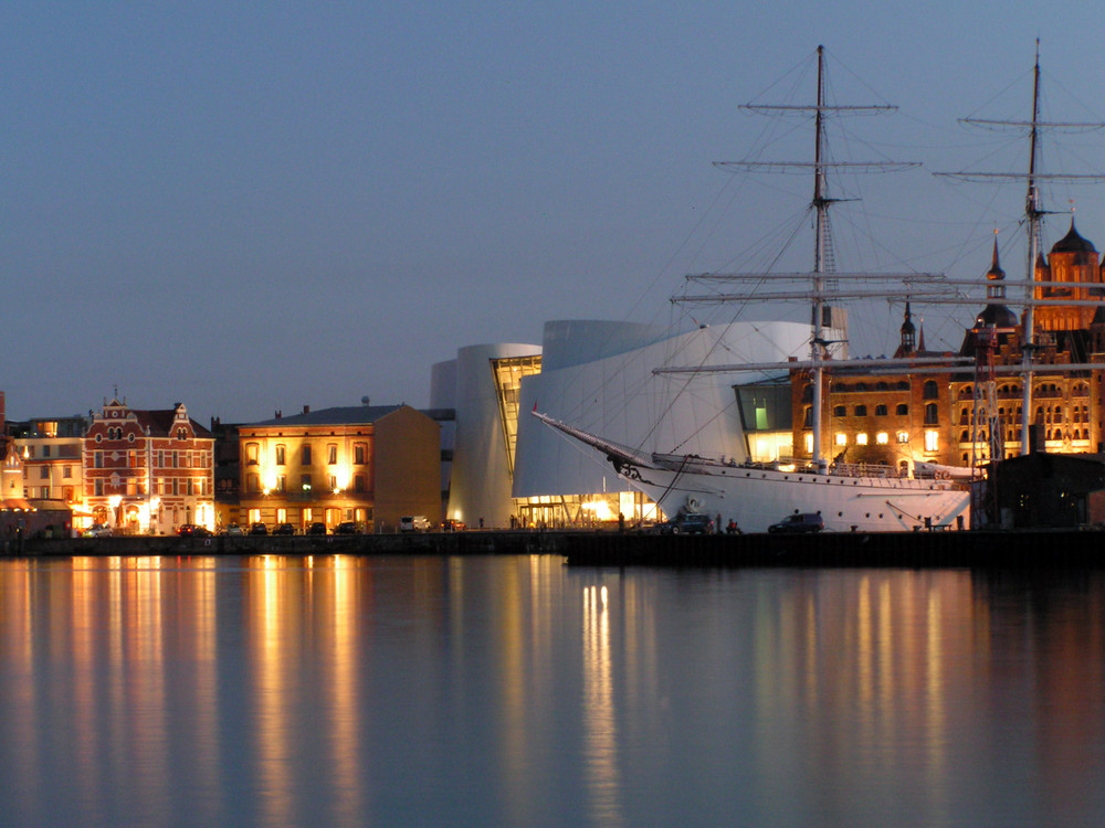 Stralsund bei Nacht -2-