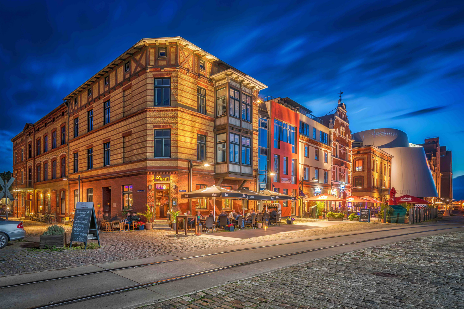 Stralsund - BRAZIL Hafenstrasse mit Ozeaneum