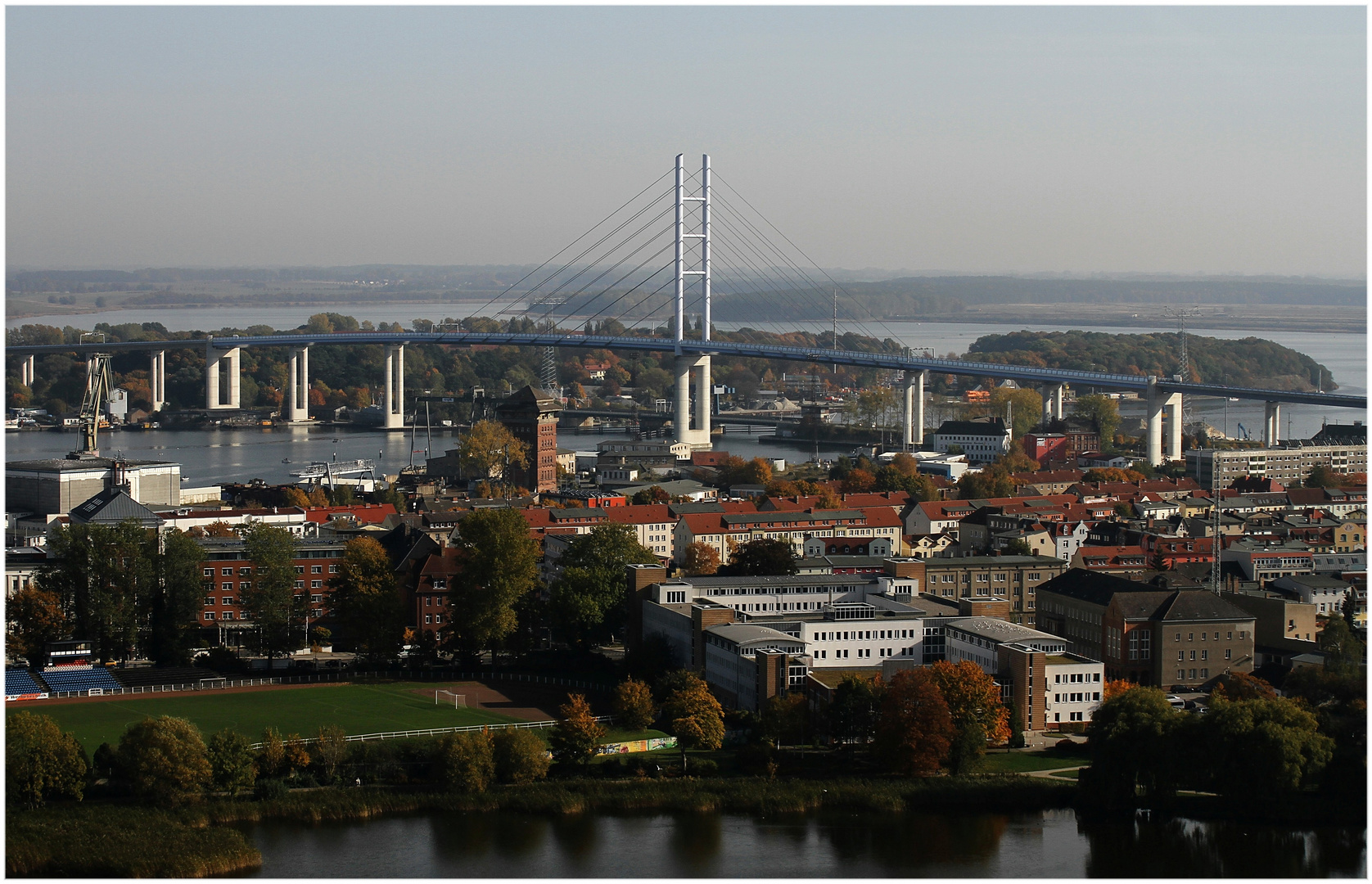 Stralsund ... die Rügenbrücke im Blickpunkt