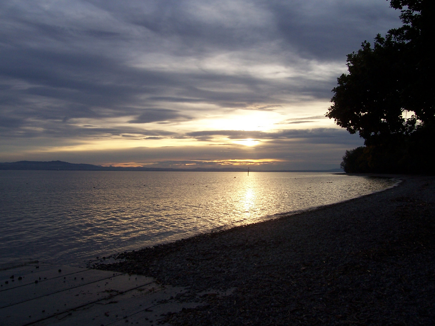 Strand am Bodensee am Abend