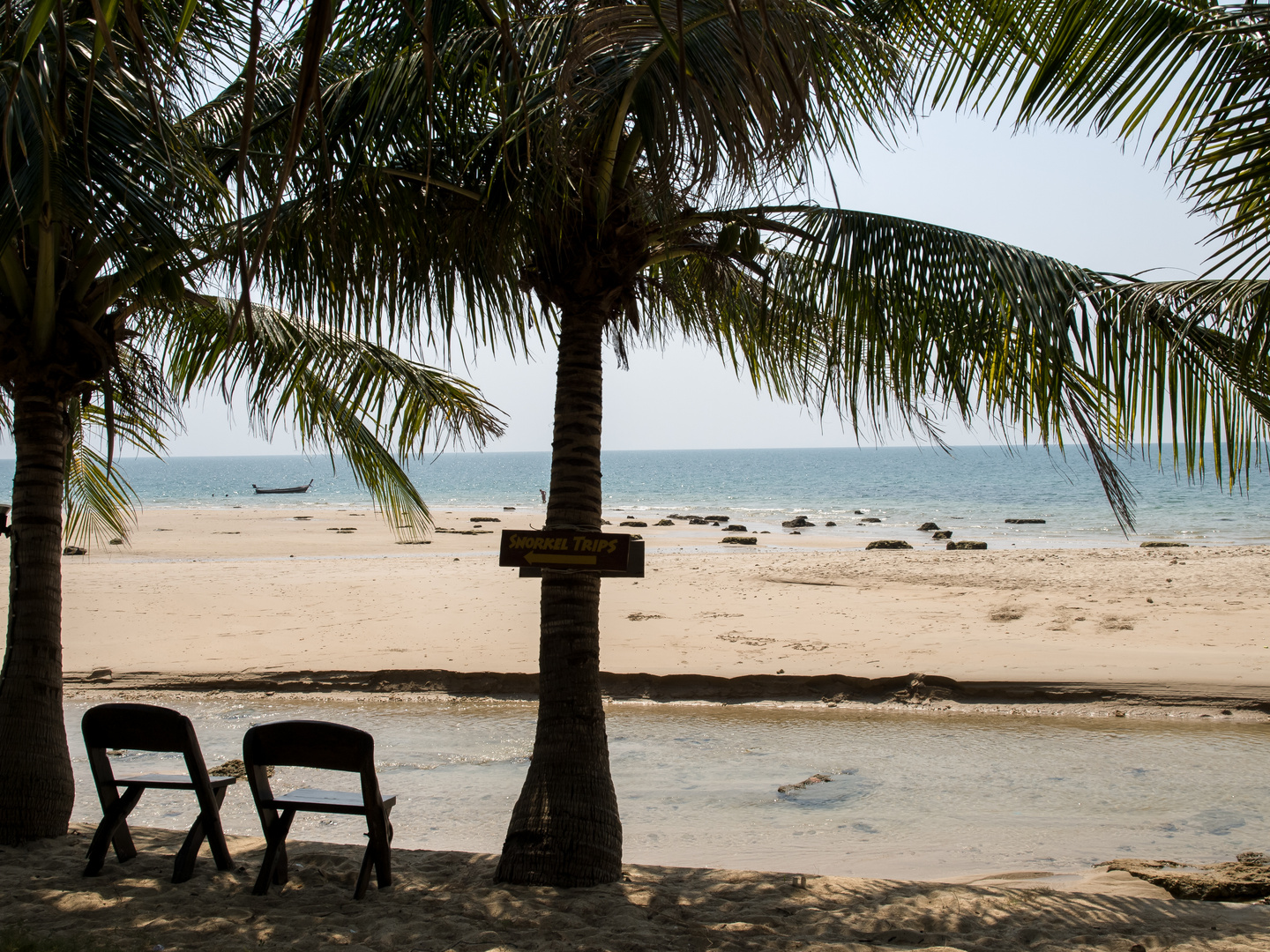 Strand auf Koh Lanta bei Ebbe