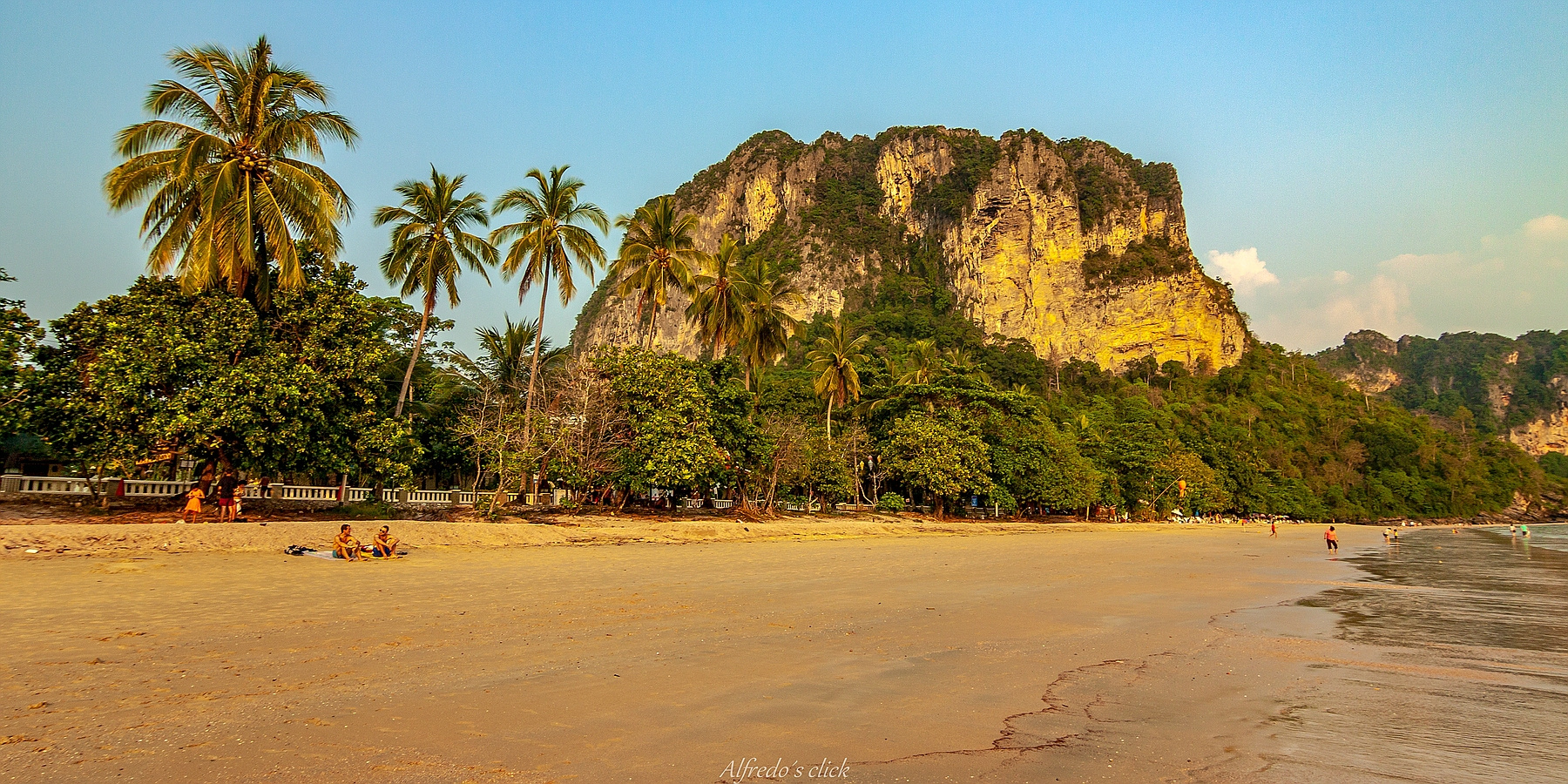 Strand bei  Ao Nang Beach in Krabi