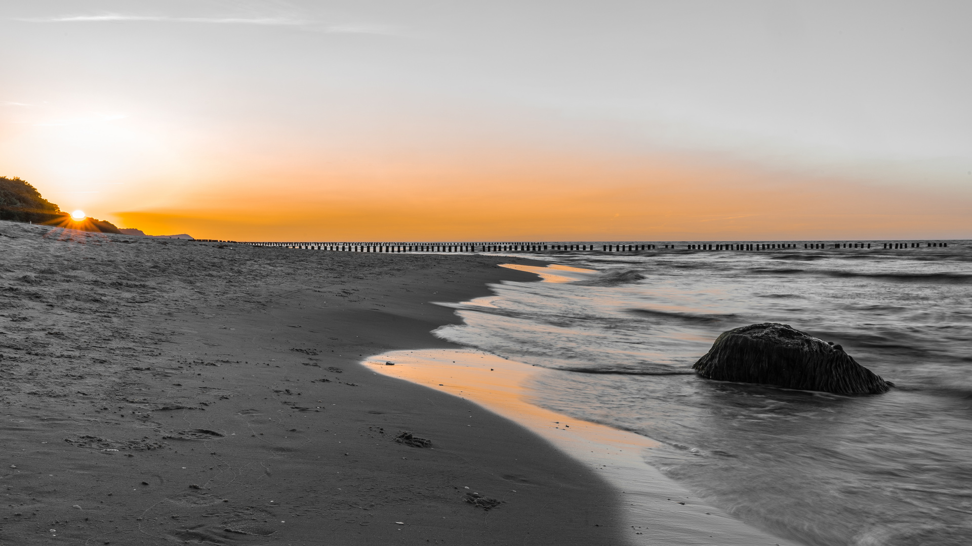 Strand bei Dämmerung