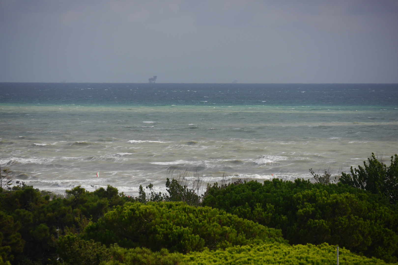 Strand bei Sturm 1490607 (002)