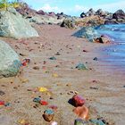 Strand der bunten Steine