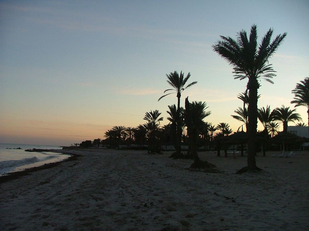 Strand der Insel Djerba gegen Abend,Februar 2009