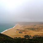 Strand im Nebel