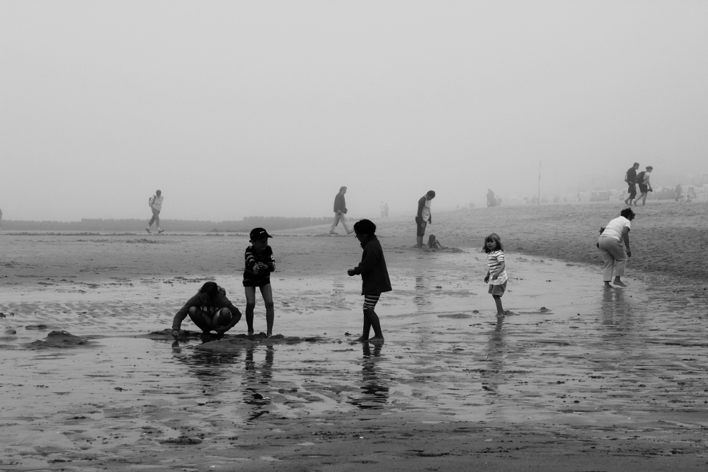 strand im nebel