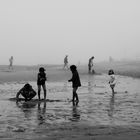 strand im nebel