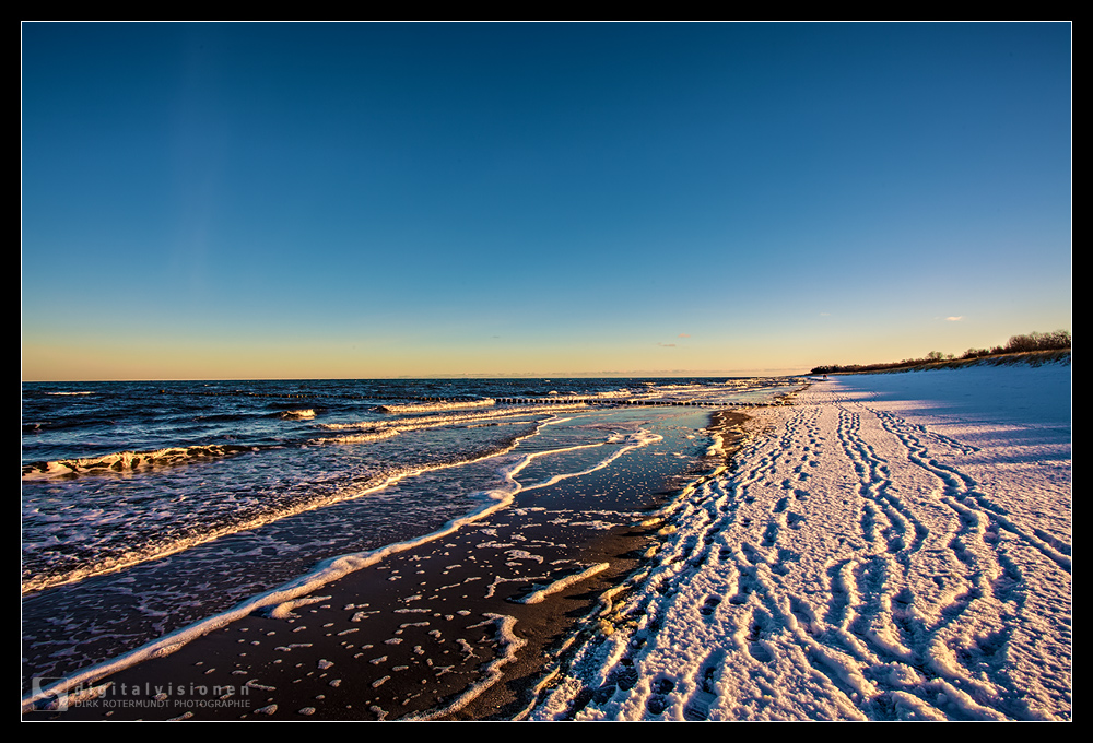 Strand im Schnee /2.