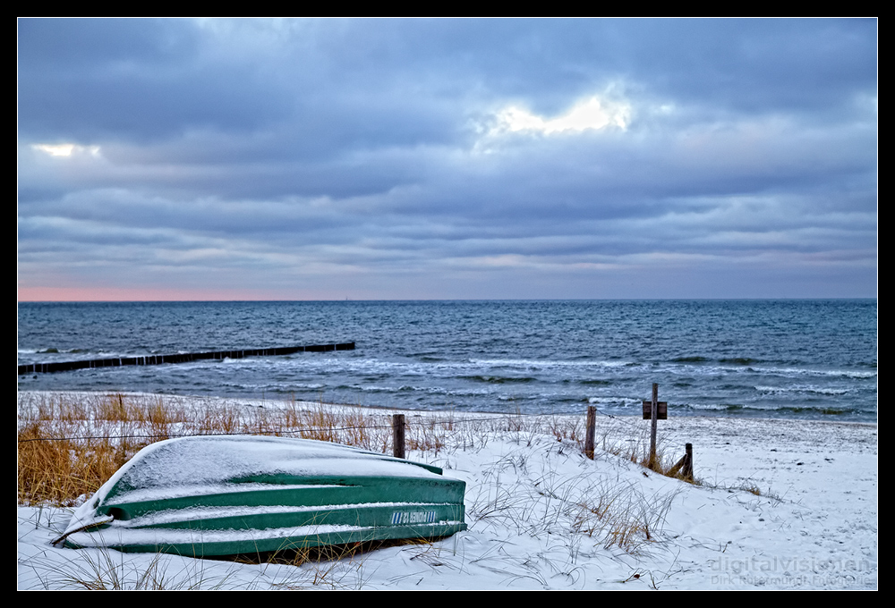 Strand im Schnee