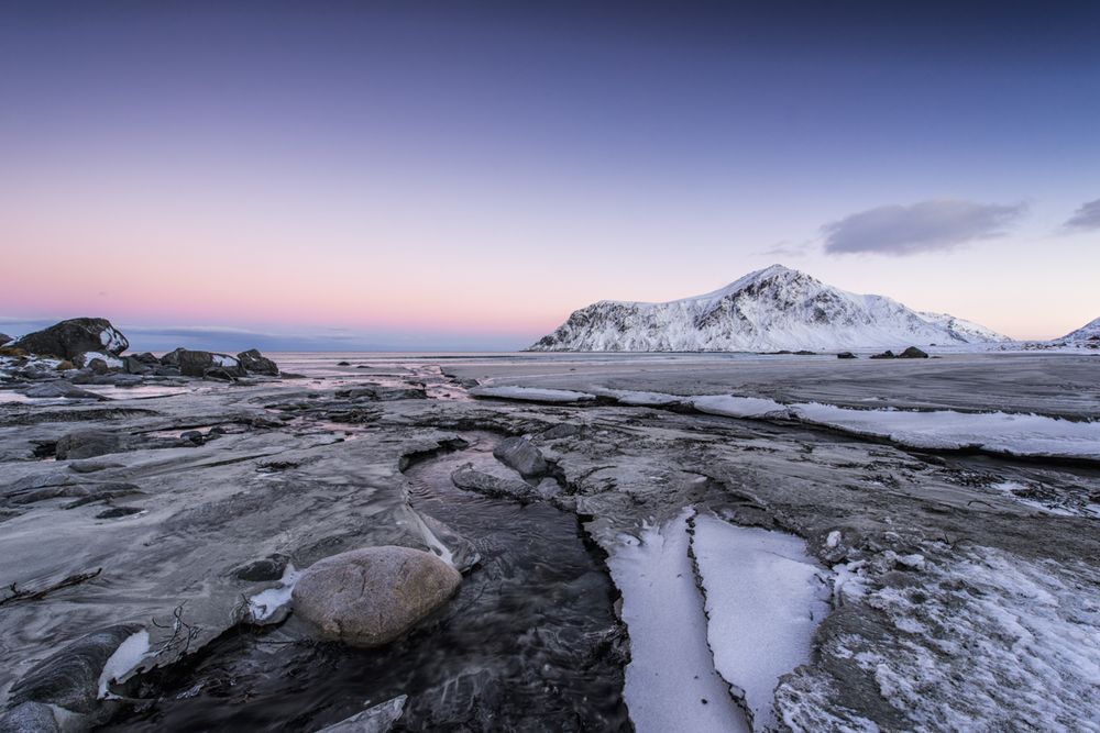 Strand im Winter auf den Lofoten