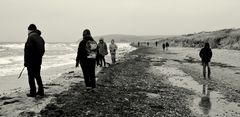 Strand in schwarz-weiß