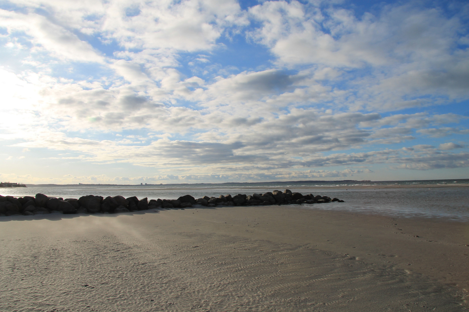 Strand in Stein