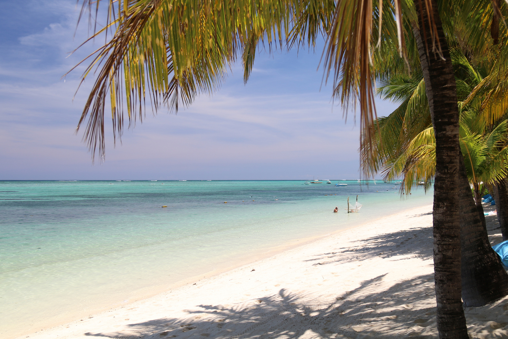 Strand mit Hängematte auf Mauritius...