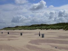 Strand mit kleinen Jungen