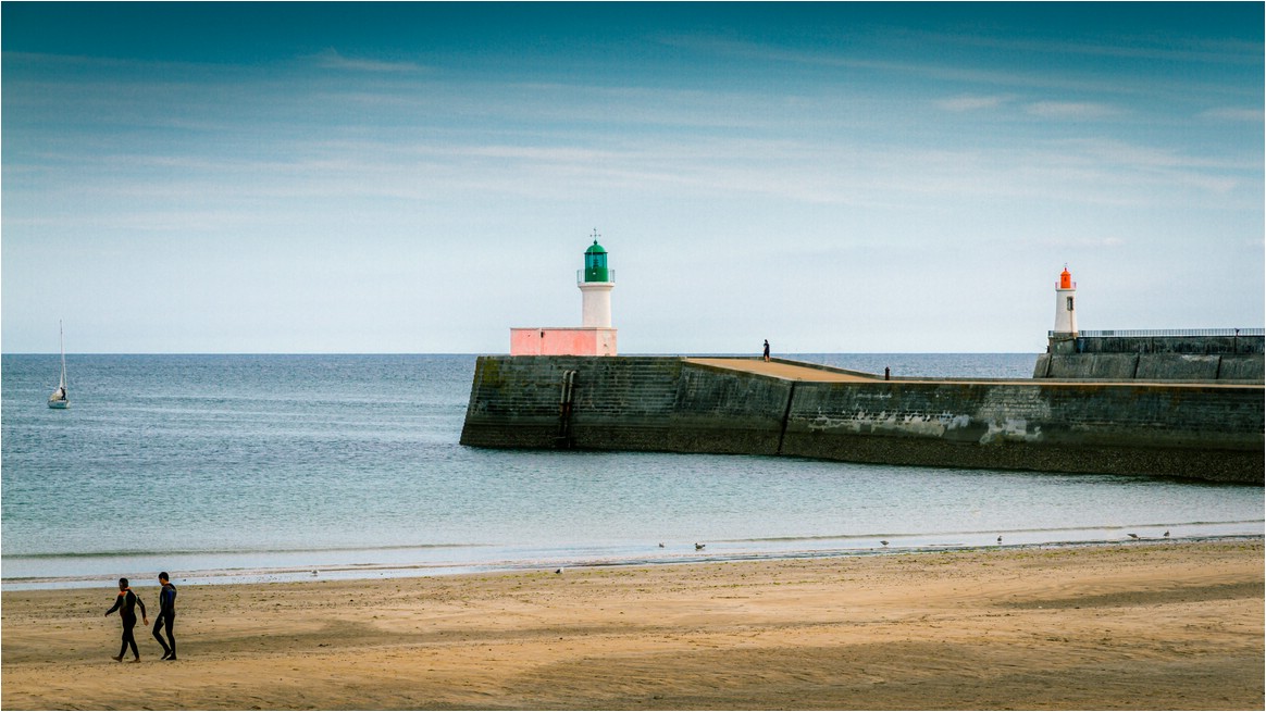 Strand mit Leuchtturm