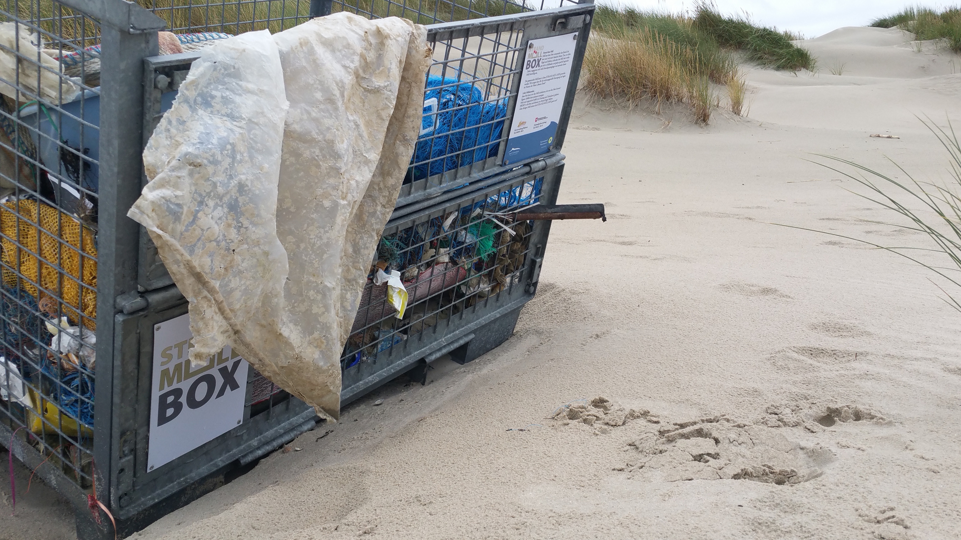 Strand-Müll-Box