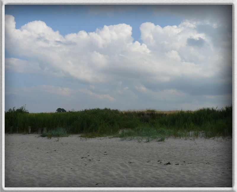 Strand und Wolken...