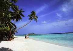 Strand von Machchafushi im Ari Atoll 2000