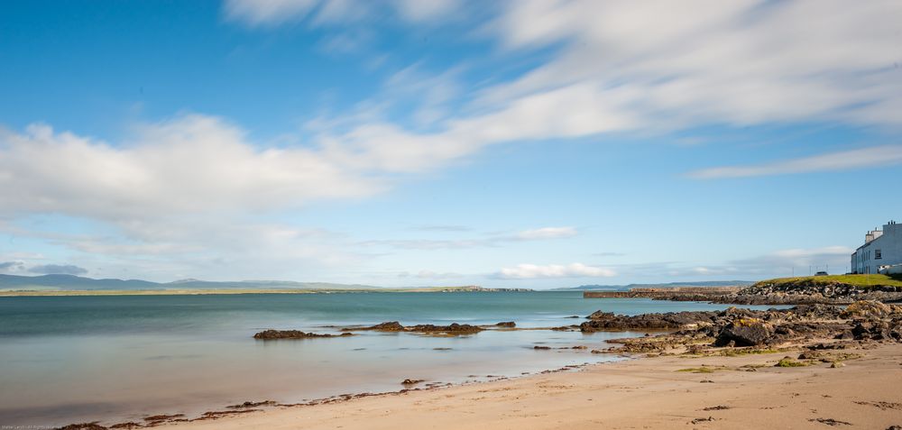 Strand von Port Charlotte, Islay, Schottland, mit Langzeitbelichtung