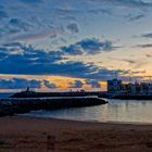 Strand von Puerto de Mogán nach Sonnenuntergang 