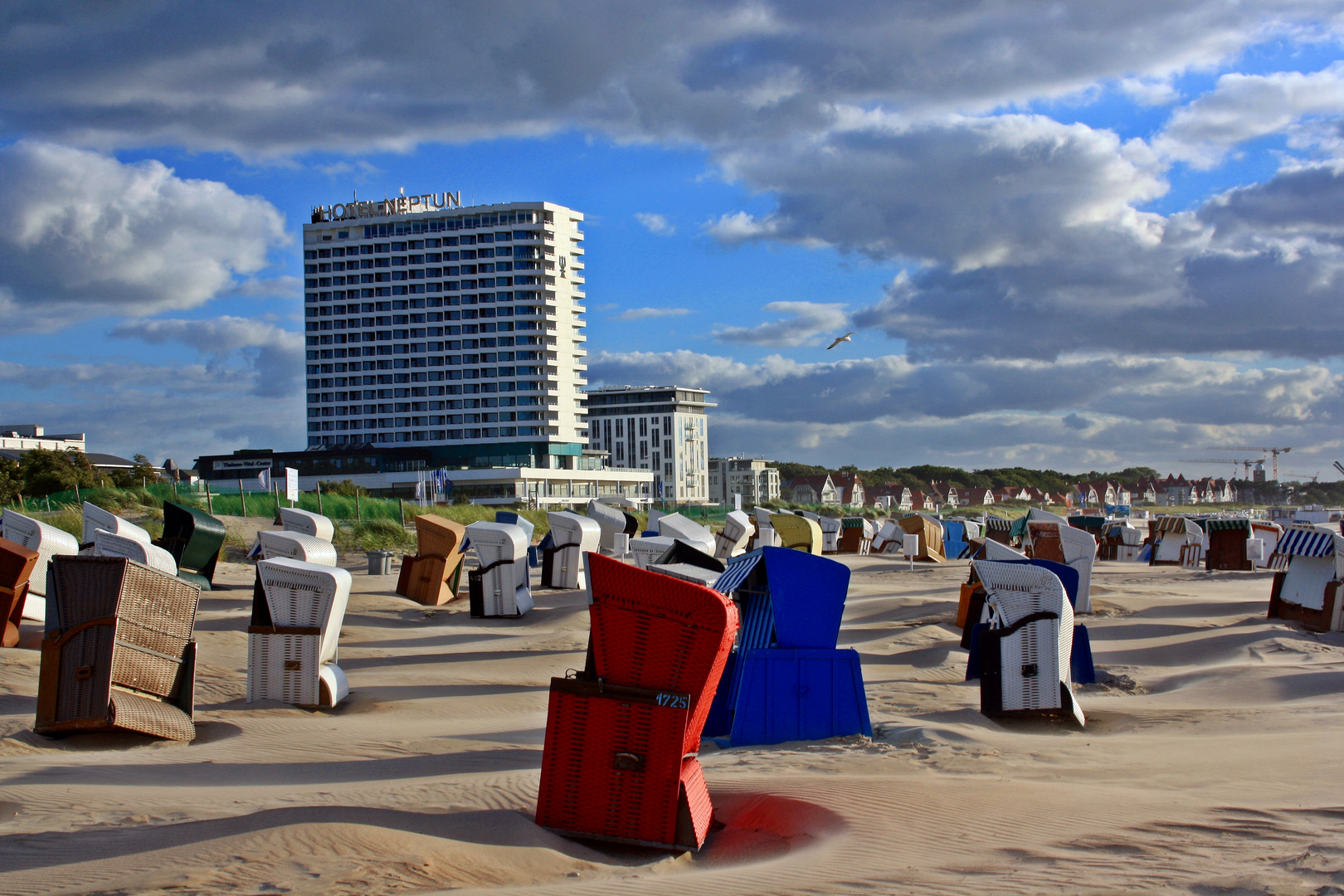 Strand von Warnemünde .... trotz Sturm, soooo schön