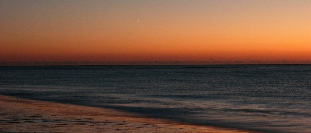 Strand vor Westerland....der kleine Punkt am Himmel ist der Planet VENUS